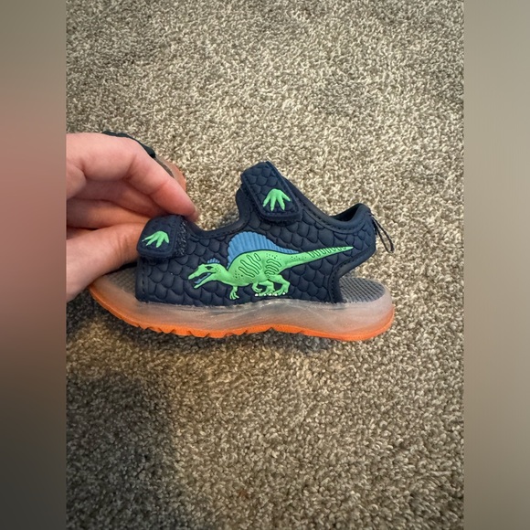 Carter's Kasai Toddler Boys Light Up Sandals Blue Dinosaur size 6 summer shoes - Picture 4 of 11